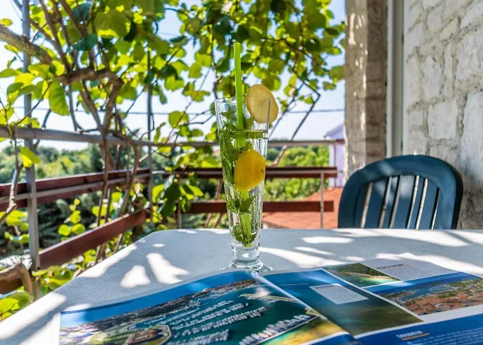 Maja 1512 아파트 크르니카