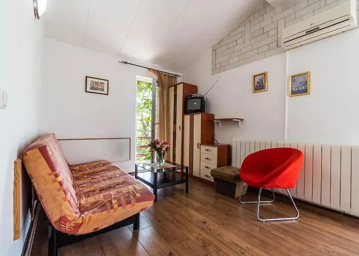 Maja 1512 아파트 크르니카